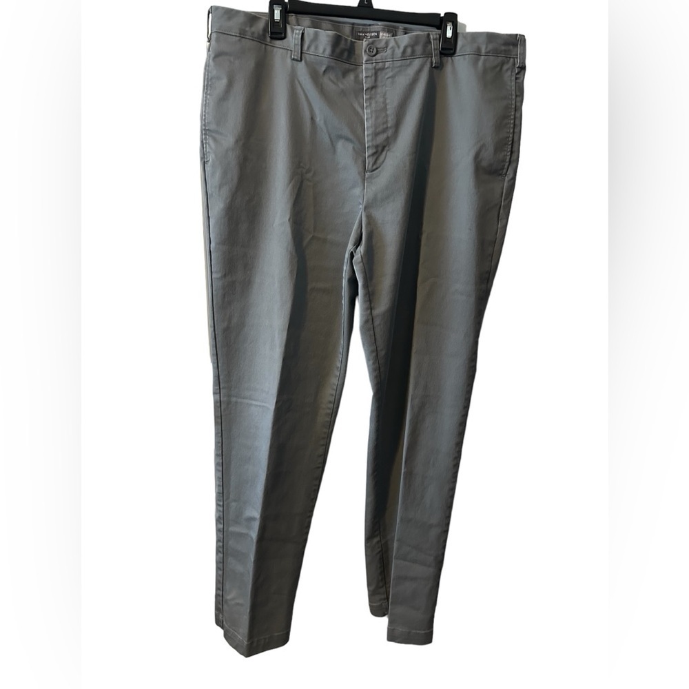 Van Heusen Flex Men's 40x32 gray chino straight leg pants